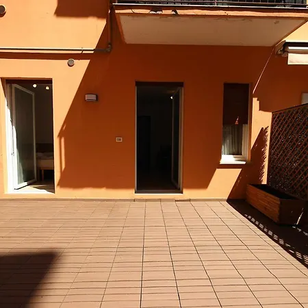 Vr Lht House
